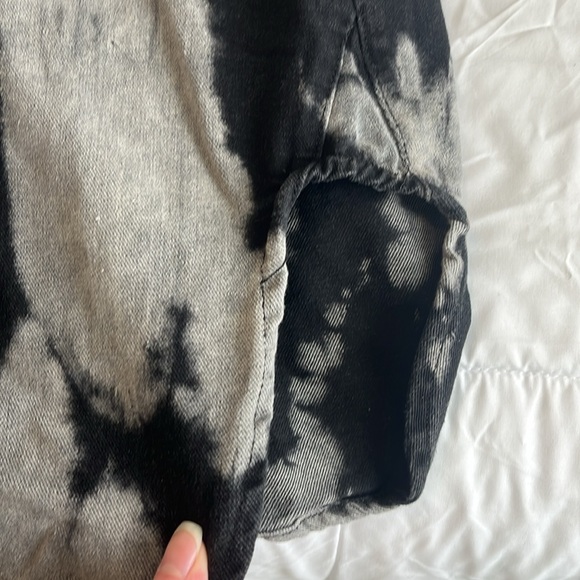 Distressed Denim Shacket - Picture 7 of 7